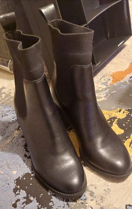 Ghete dama nr 38 - Graceland