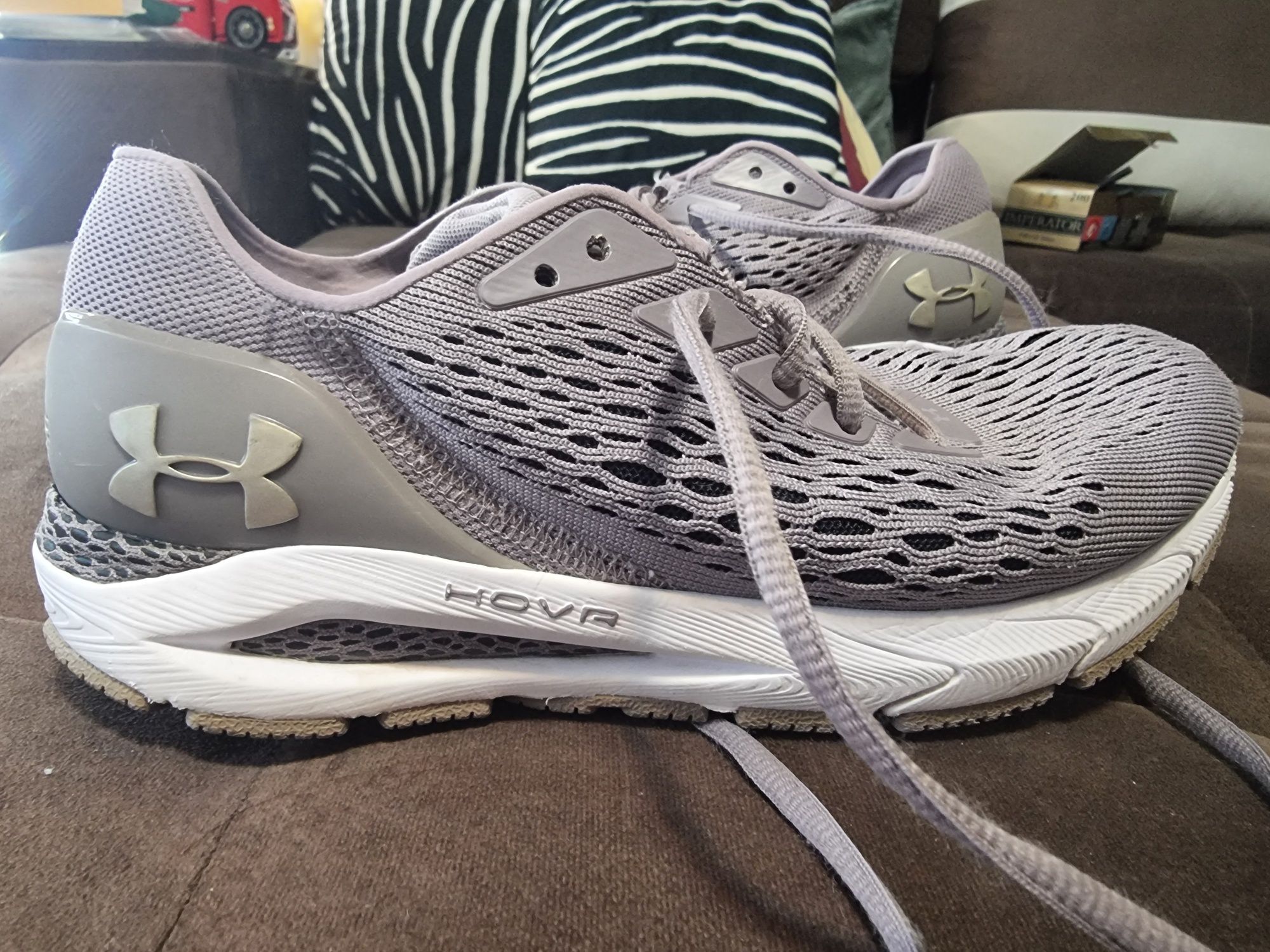 Under Armour дамски маратонки номер 40