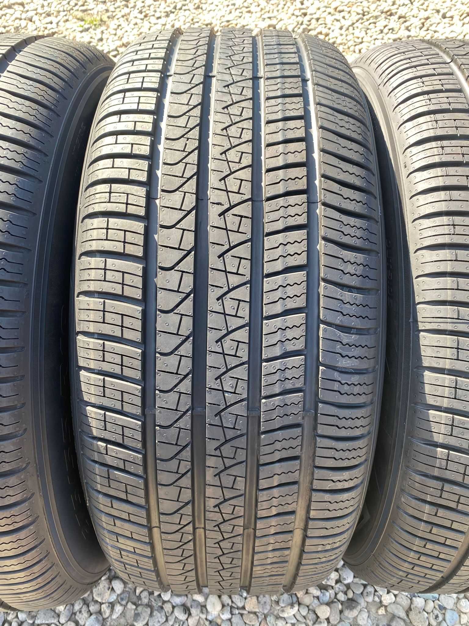 Set Anvelope 275/55R19 - Pirelli Scorpion All Season -