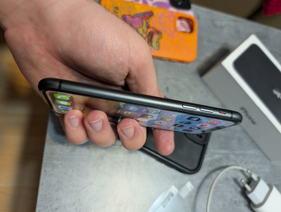 iPhone 11 128gb, Impecabil, Full box, 5 huse, 2 folii