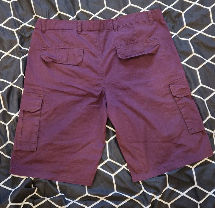 Vând pantaloni scurți NKD