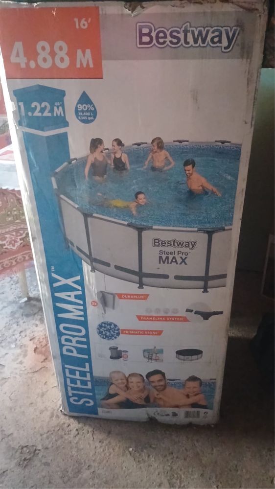 Piscina noua nedesfacuta