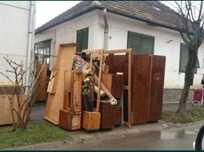 Debarasăm mobilă veche evacuăm moloz deșeuri asigurăm manipularea