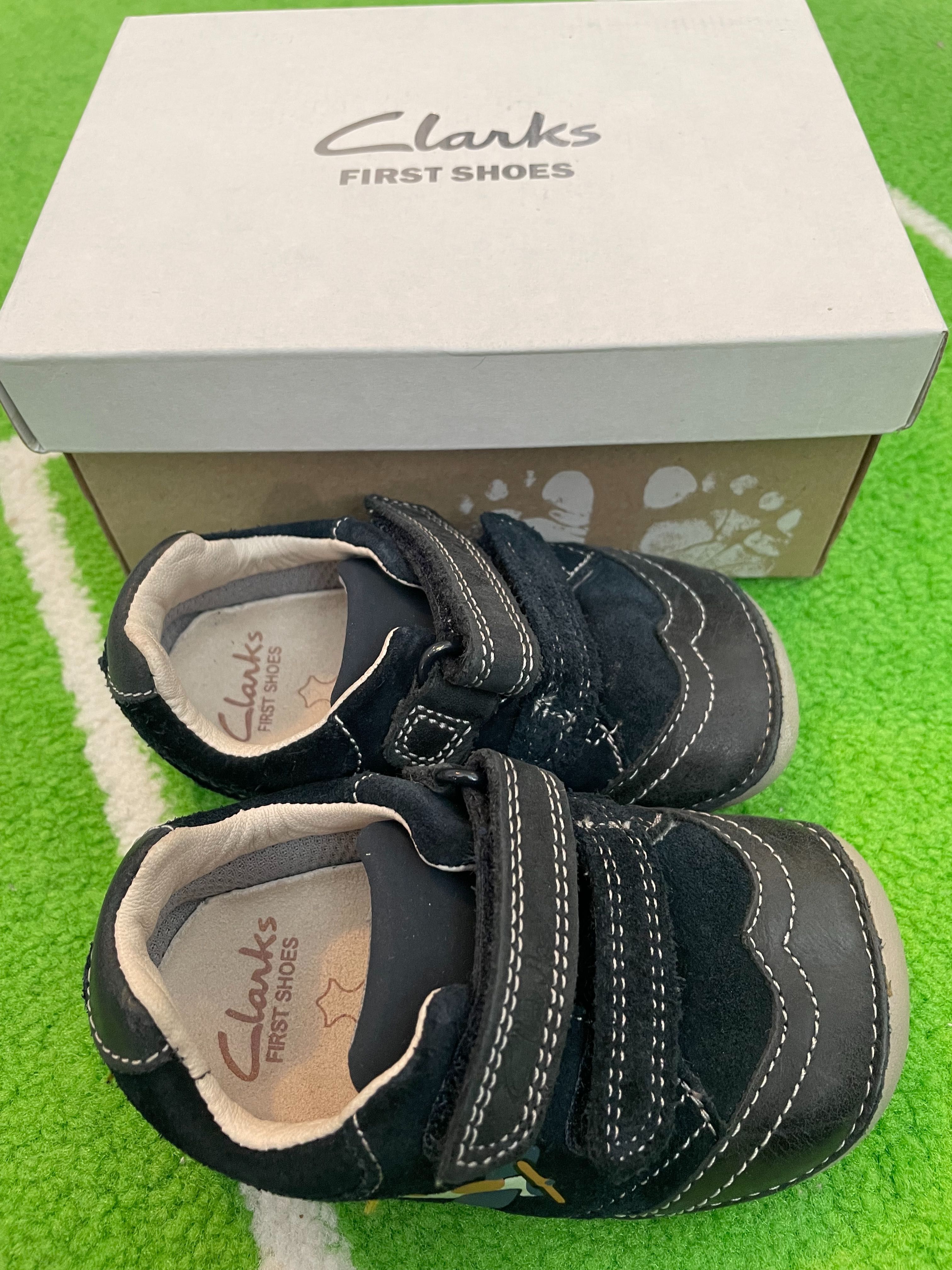 Буйки Clarks N20, детски маратонки Skechers N29