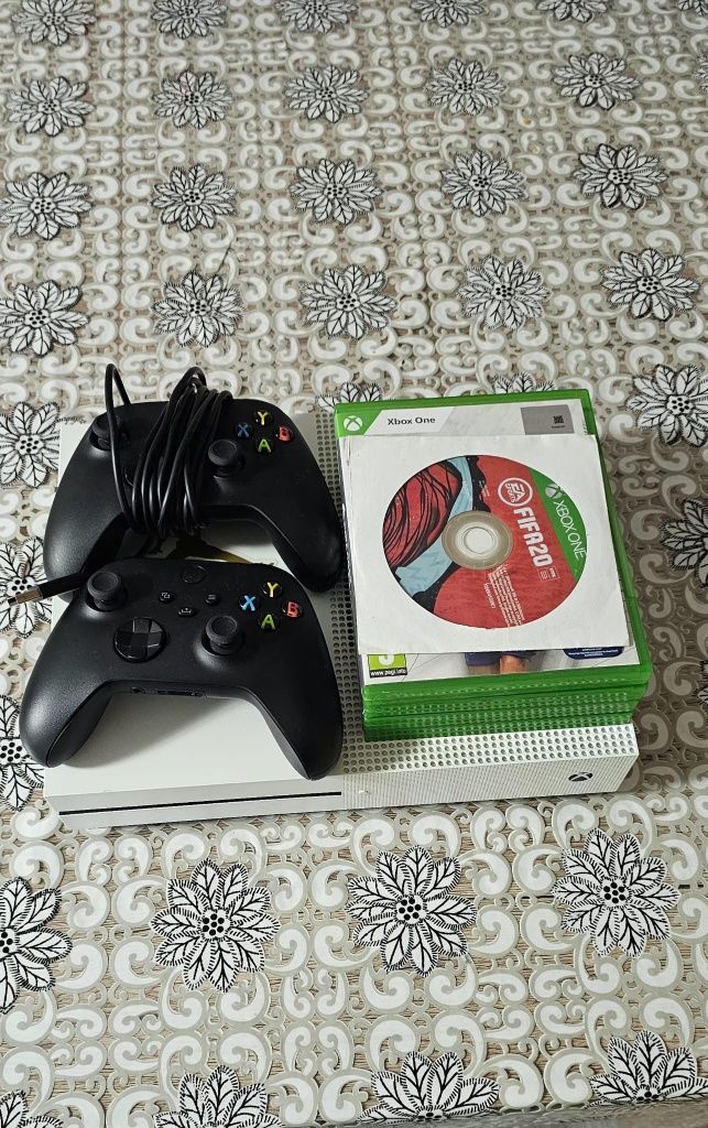Vand Sau Schimb Xbox One s