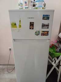 Хладилник CROWN на 3г.