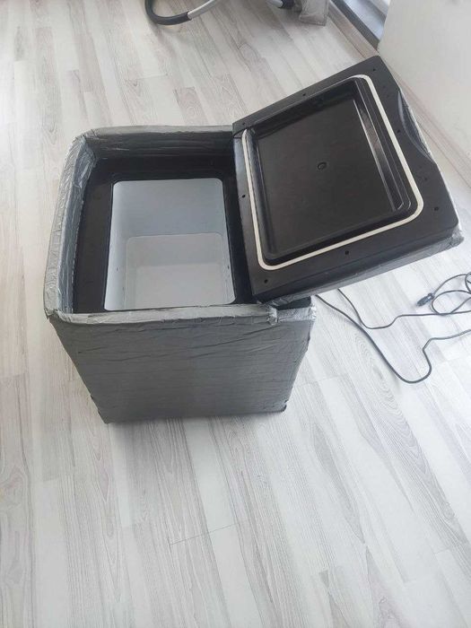 Компресорен хладилник Waeco CoolFun CK-40D Hybrid, 38 литра