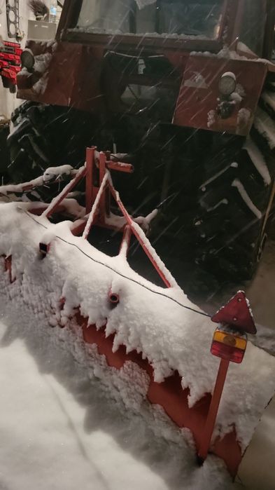 Vând plug zăpadă in tiranti