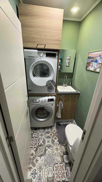 Продава се Тристаен апартамент в Пловдив, Кючук Париж - 195 кв.м за 1283 €/кв.м - Снимка #12