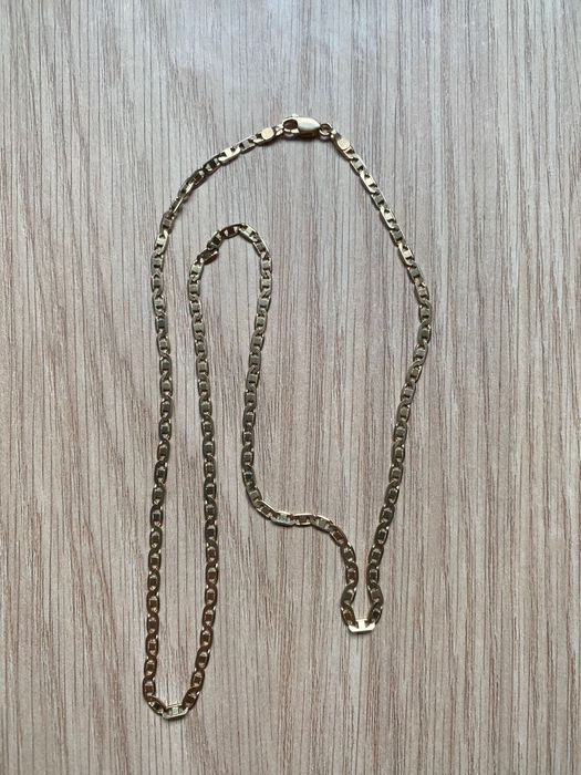 Vând Lănțișor de 14K cu o greutate de 9,65 grame lungime 55 cm