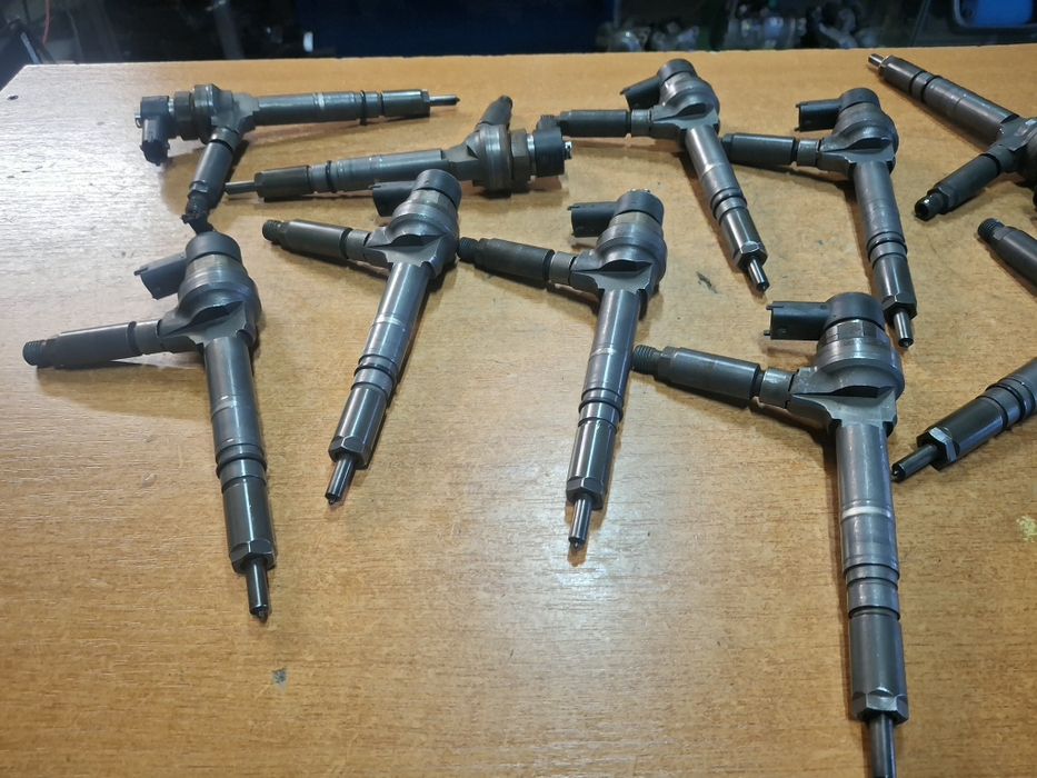 Injectoare Opel Astra H  Meriva  Combo  Astra G 1.7 Cdti(Bosch)