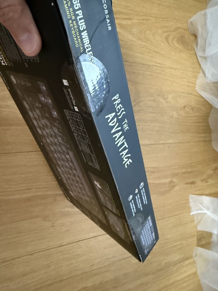 Механична клавиатура Gaming Corsair K65 PLUS 2.4GHz Wireless 2г гар
