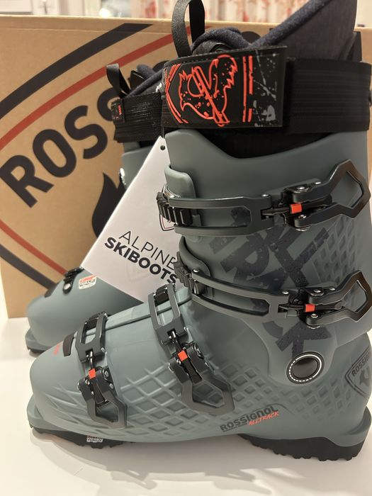 Clapari pentru barbati marime 28,5 sau 42,5/43 noi/nefolositi