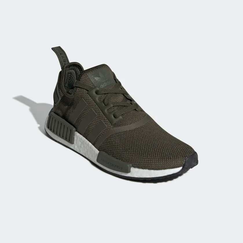 Оригинални маратонки * ADIDAS NMD -R1 * ЕU40 2/3