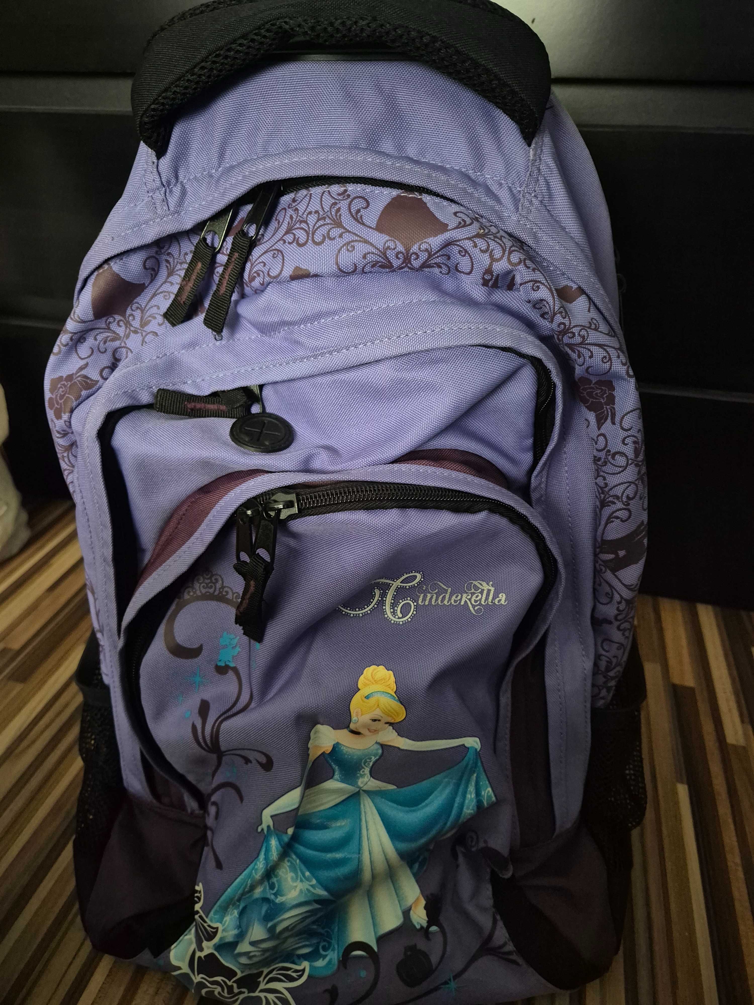 Раница Disney, на колелца, с телескопична дръжка, и презрамки за гръб