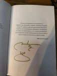 книгата на стоичков с автограф