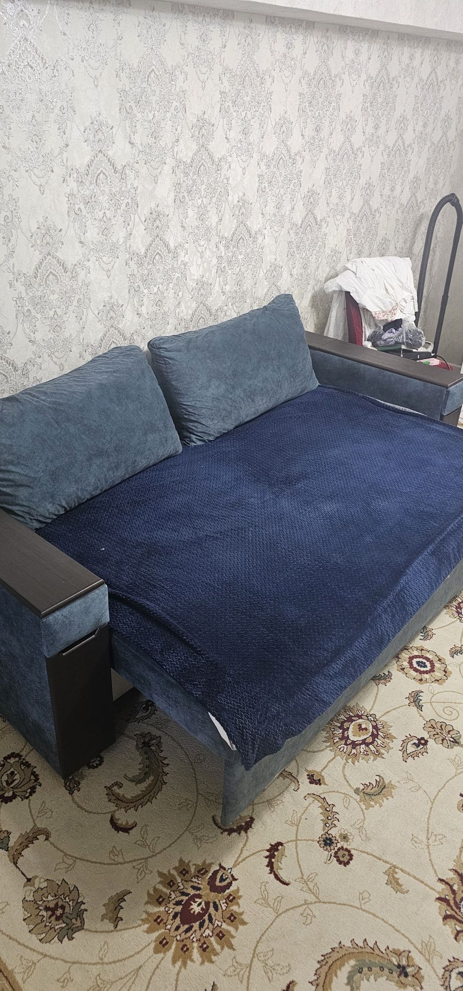 Диван срочно в продаже