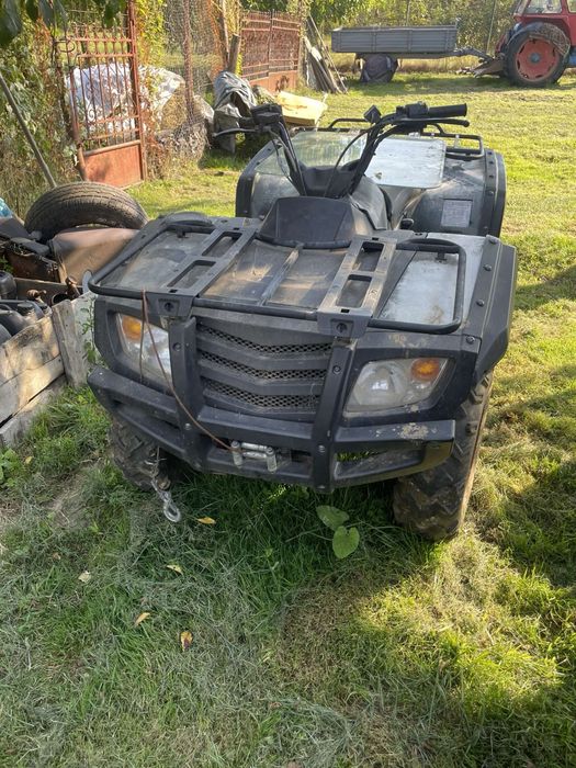 Vând atv defect