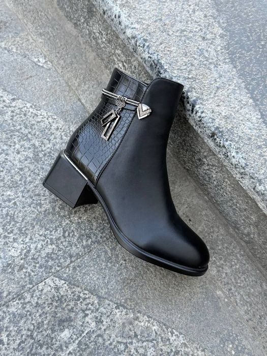 Сапожки в наличии есть