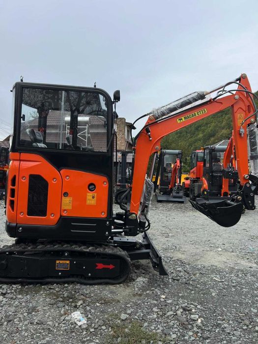 Miniexcavator MACAO CT23
