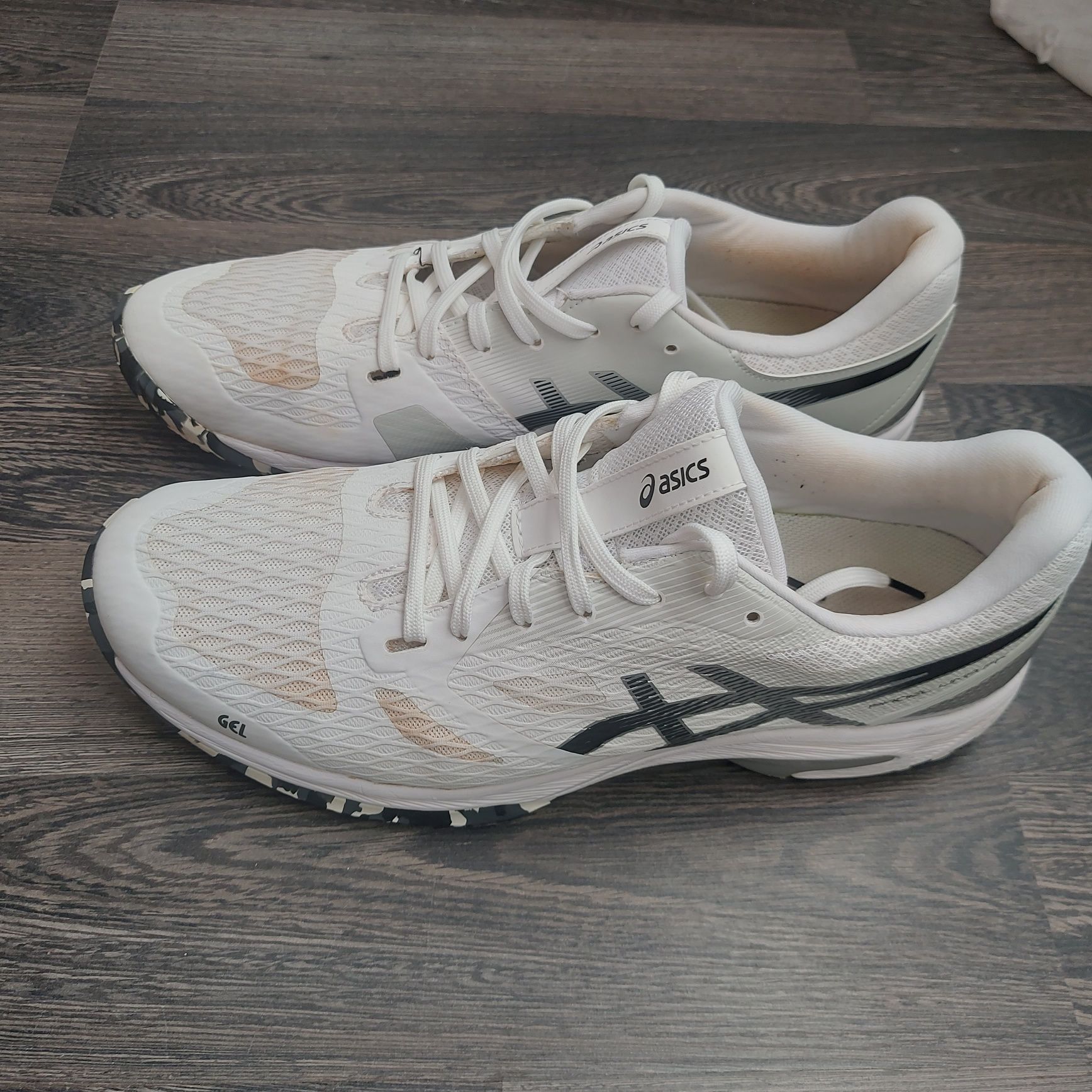 Маратонки за тенис Asics