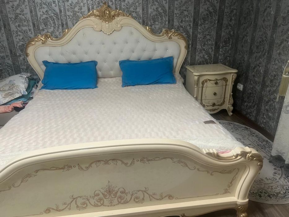 Итальяндық стильдегі сәнді спальня гарнитуры сатылады!
