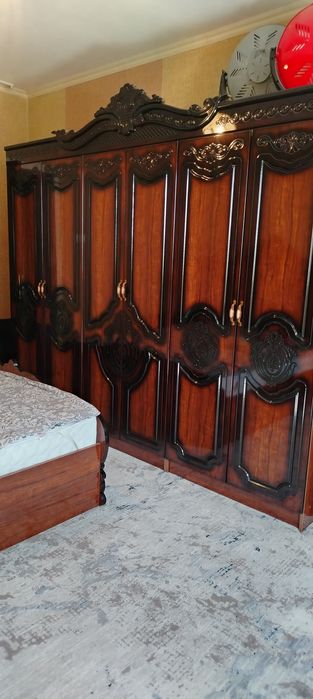 Срочно продам спальный гарнитур МДФ