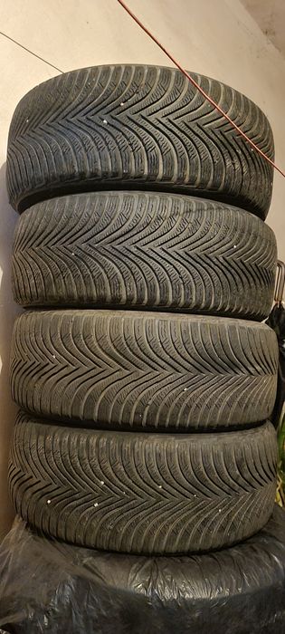 Set 4 anvelope iarna 225/50 r17