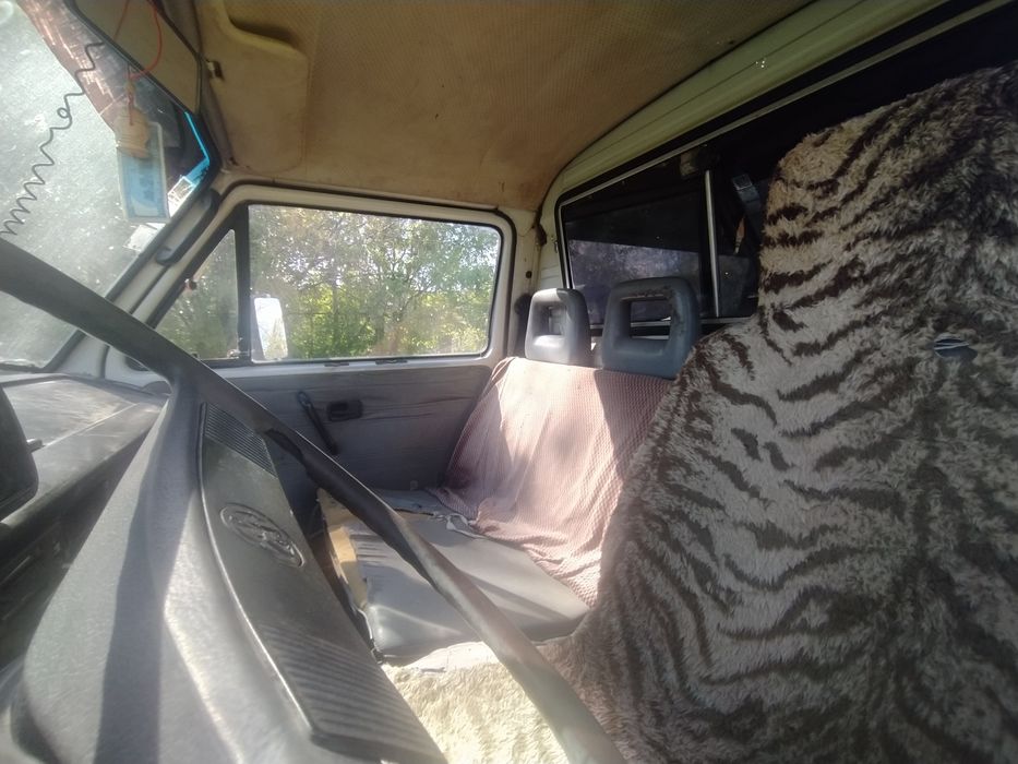 В срочном прадаже Бусик В робочем состоянии Обмен есть