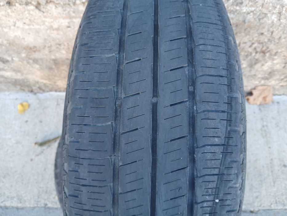 Всесезонни бусови гуми Pirelli-225/70/15.C-2018година