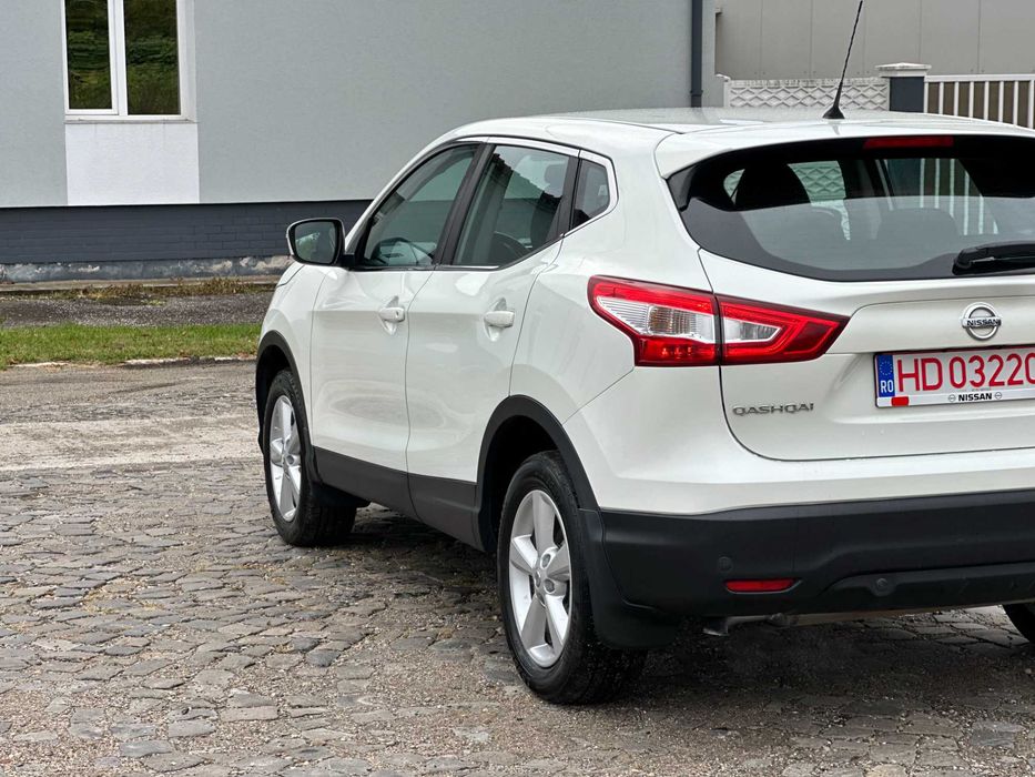 Nissan Qashqai 2 WD*benzina*navi*factura/fiscal/nr.rosii*af.2017*euro6