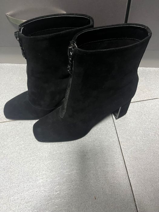 Нови боти Guess , 39номер