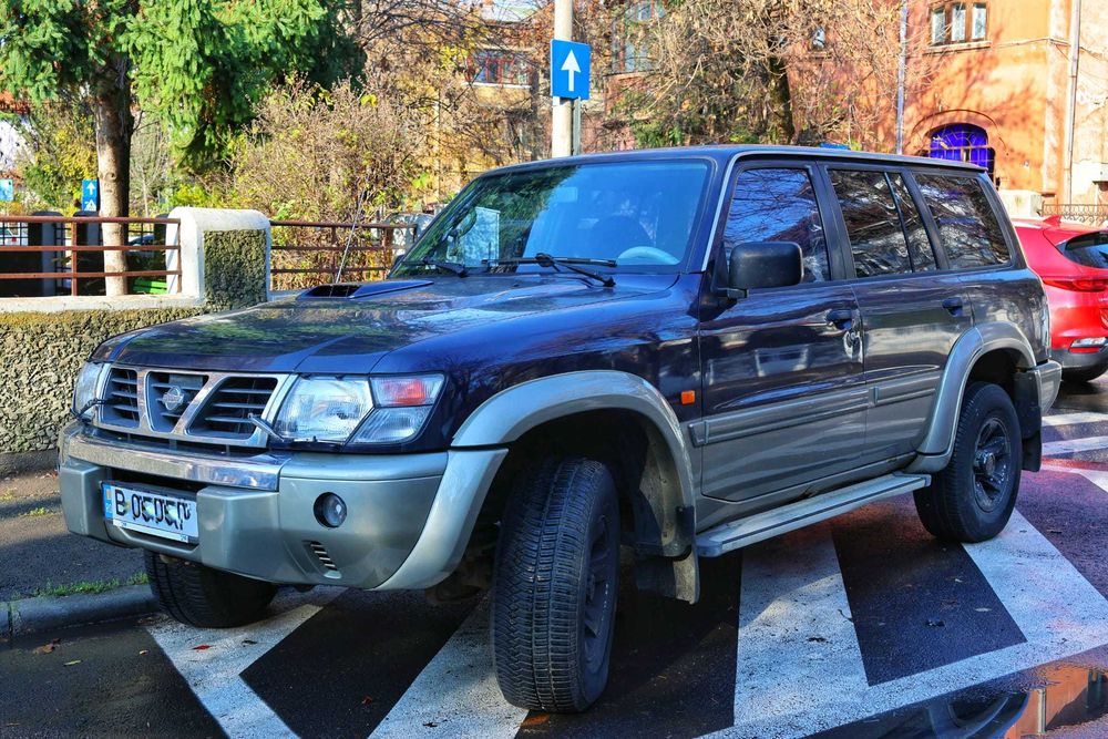Nissan Patrol GR motor excelent