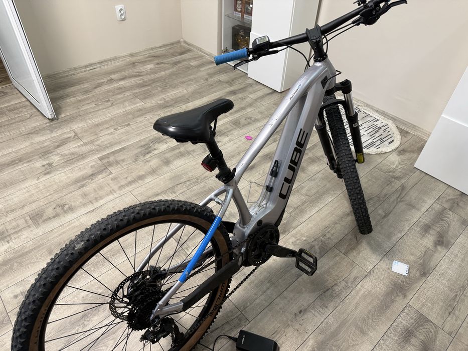 Електрически велосипед Cube reaction 27,5/S