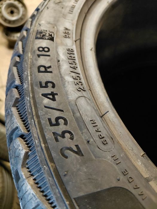 235/45/18" Michelin 4бр.гуми