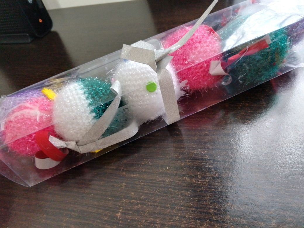 Set globuri tricotate pentru Crăciun handmade