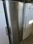 Вертикален фризер Ikea/Electrolux 280 литра инокс No Frost