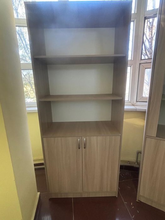 Шкафы в отличном состояний. Можно в офис и в доме использовать