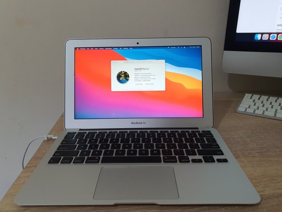 MacBook Air 11" (Early 2014)