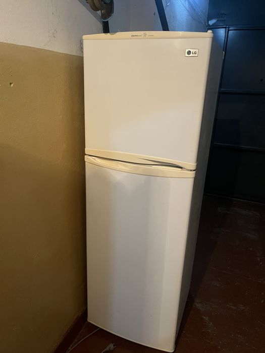 Продам холодильник