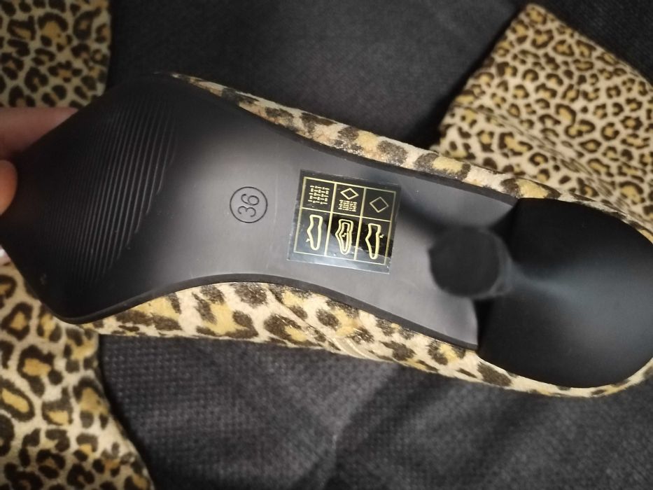 Нови тигрови ботуши