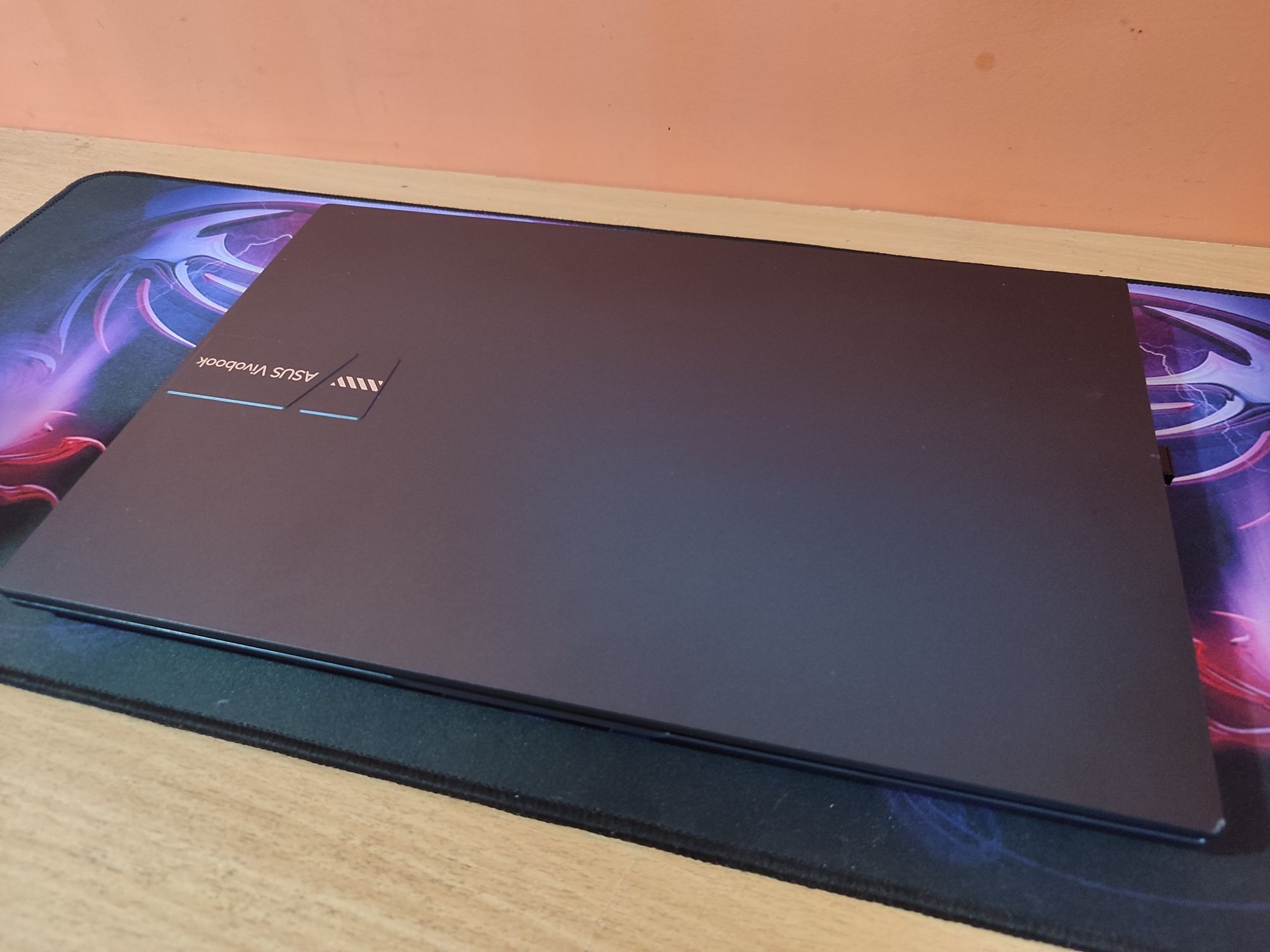 ASUS VivoBook Ideal