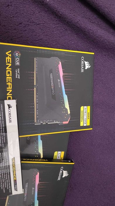 Memorie Corsair Vengeance RGB PRO 32GB DDR4 3200MHz , noi
