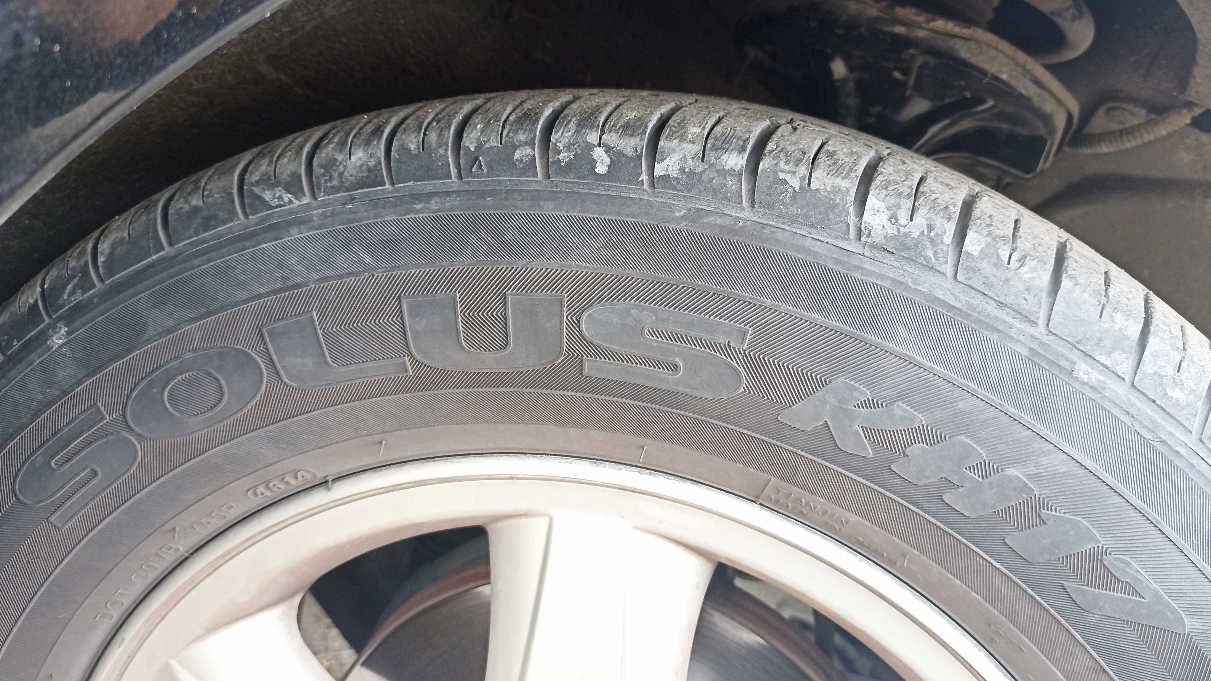 2 бр летни гуми Kumho Solus kh17 235/60R16 100H