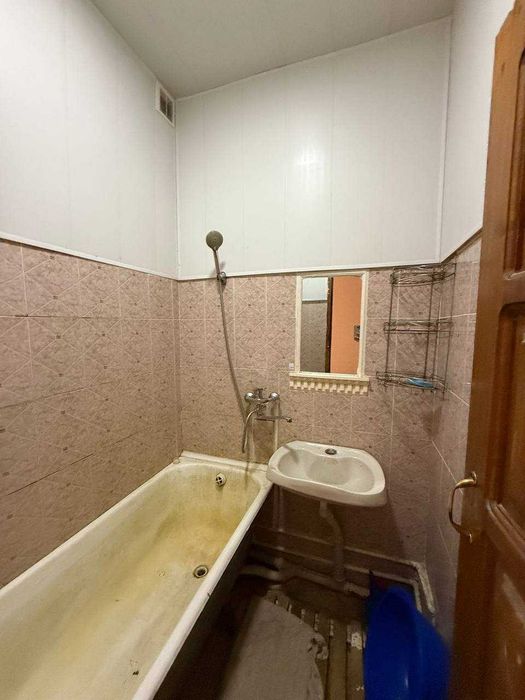 Сдается 2х комнатная квартира на 1 этаже Ориентир 5 мкр корзинка