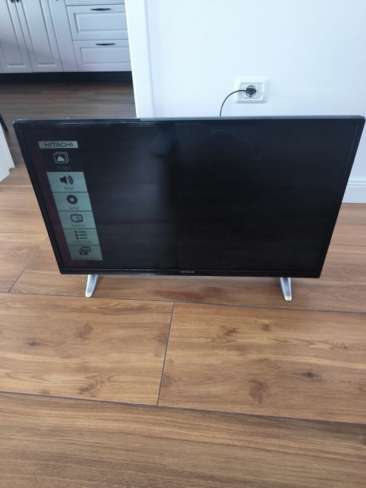 Tv hd  hitachi 80. cm