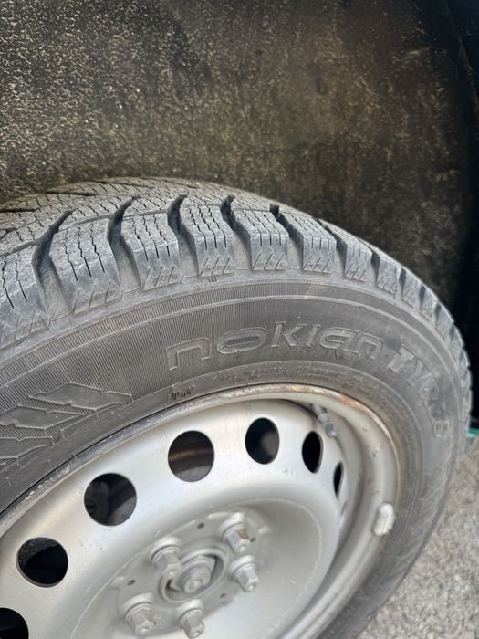 Гуми с джанти 205/65R16C бусови