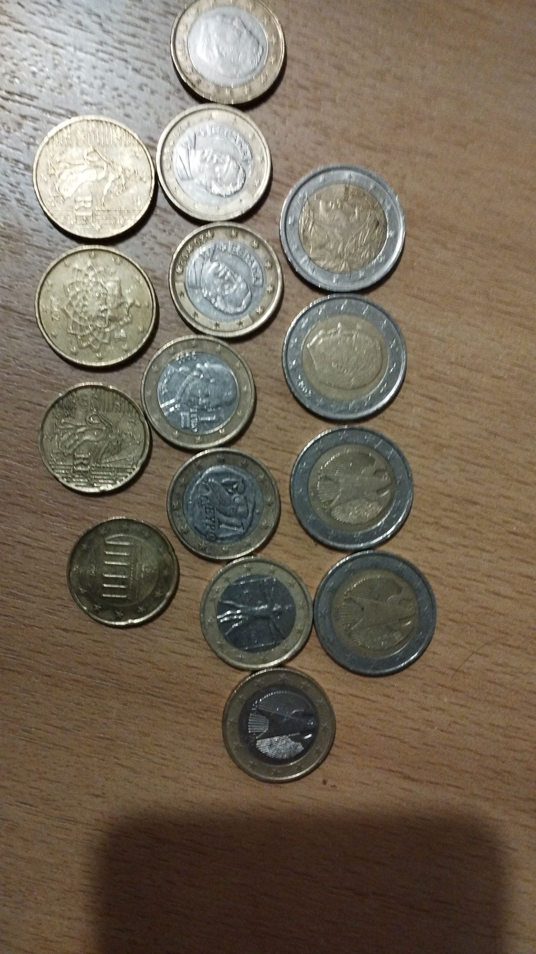 Vând monezi valorase de 2 euro de 1 euro de 50 cenți