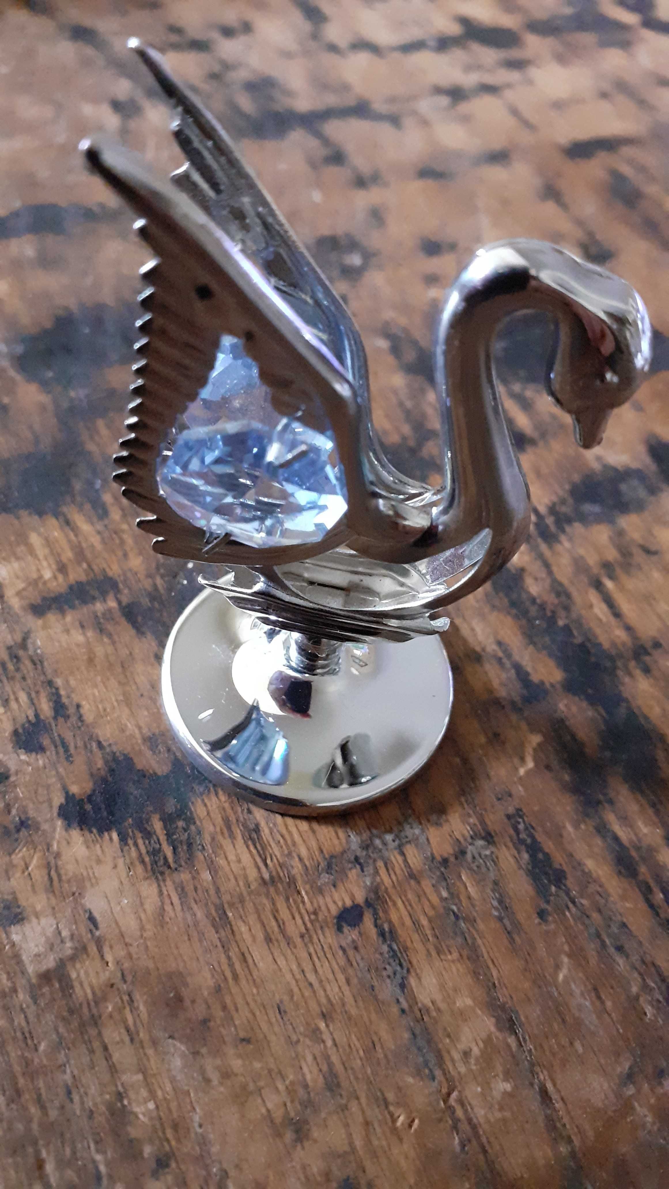 метален декоративен лебед CRYSTOCRAFT антикварен Swarovski кристали
