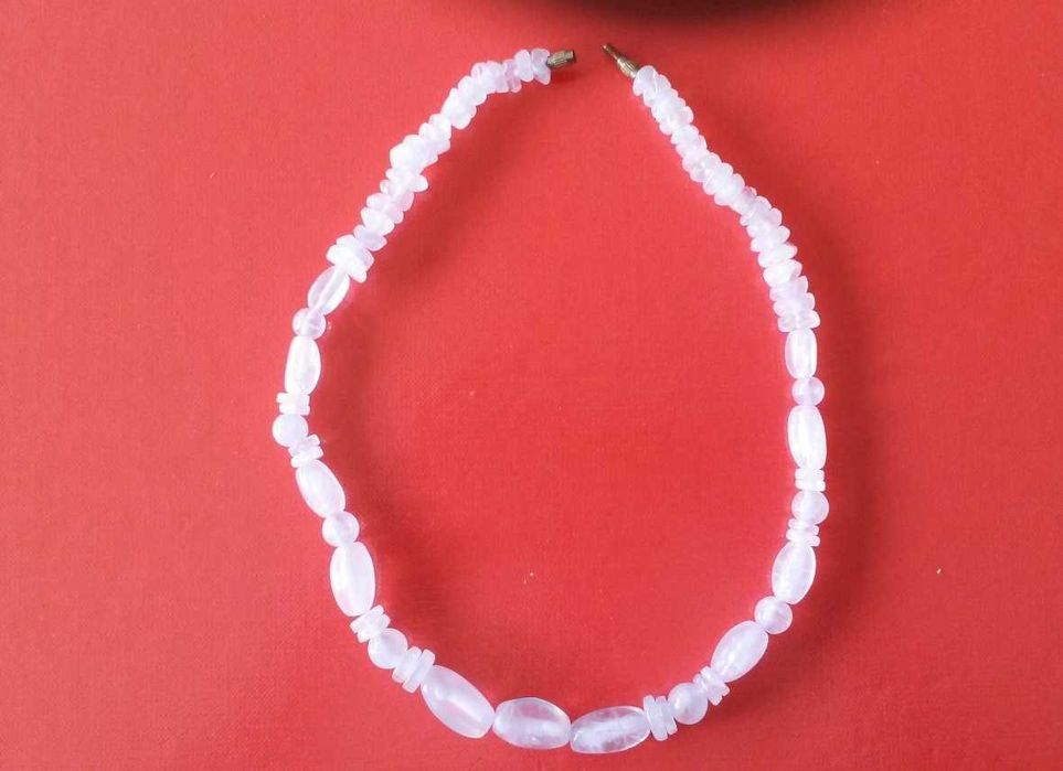 Колиета, гердан от розов кварц- планински кристал и от тюркоаз